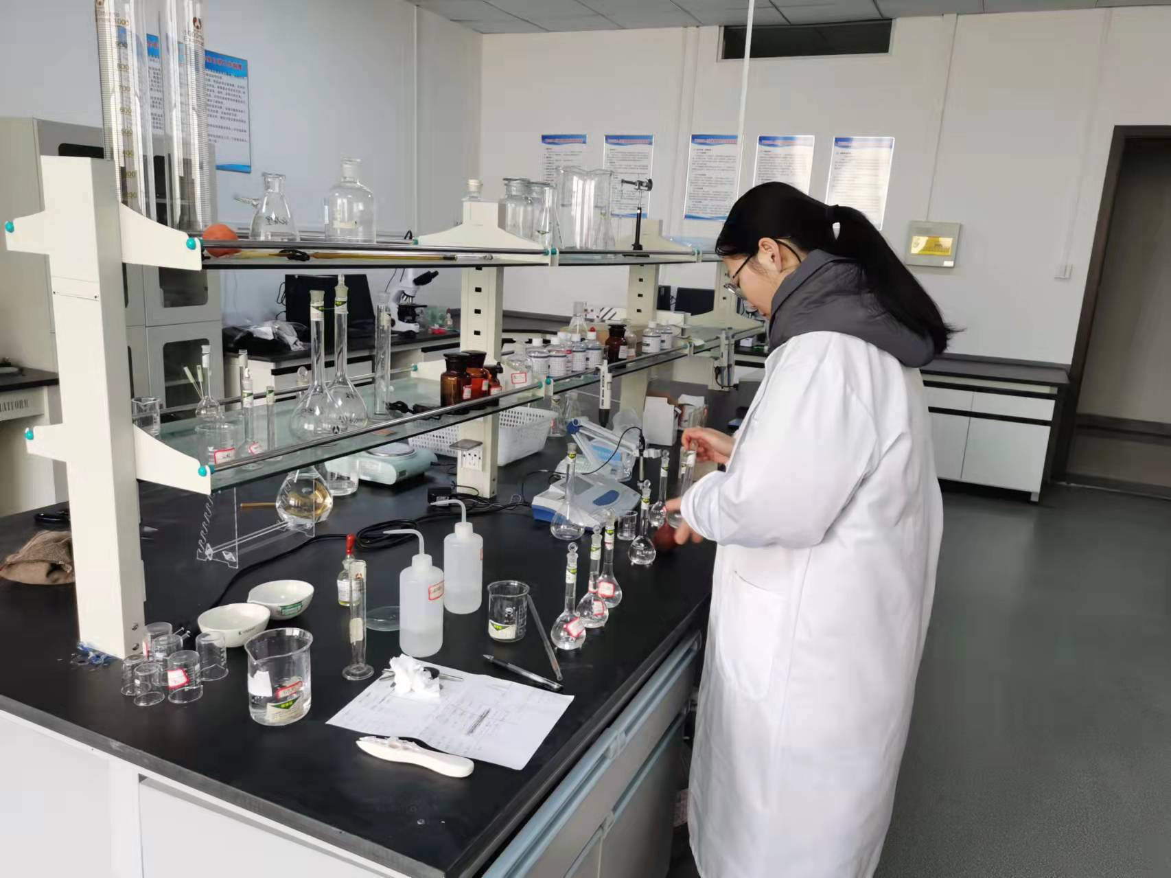 1640738650960472.jpg 紡織品檢測(cè)人員監(jiān)督核查.jpg